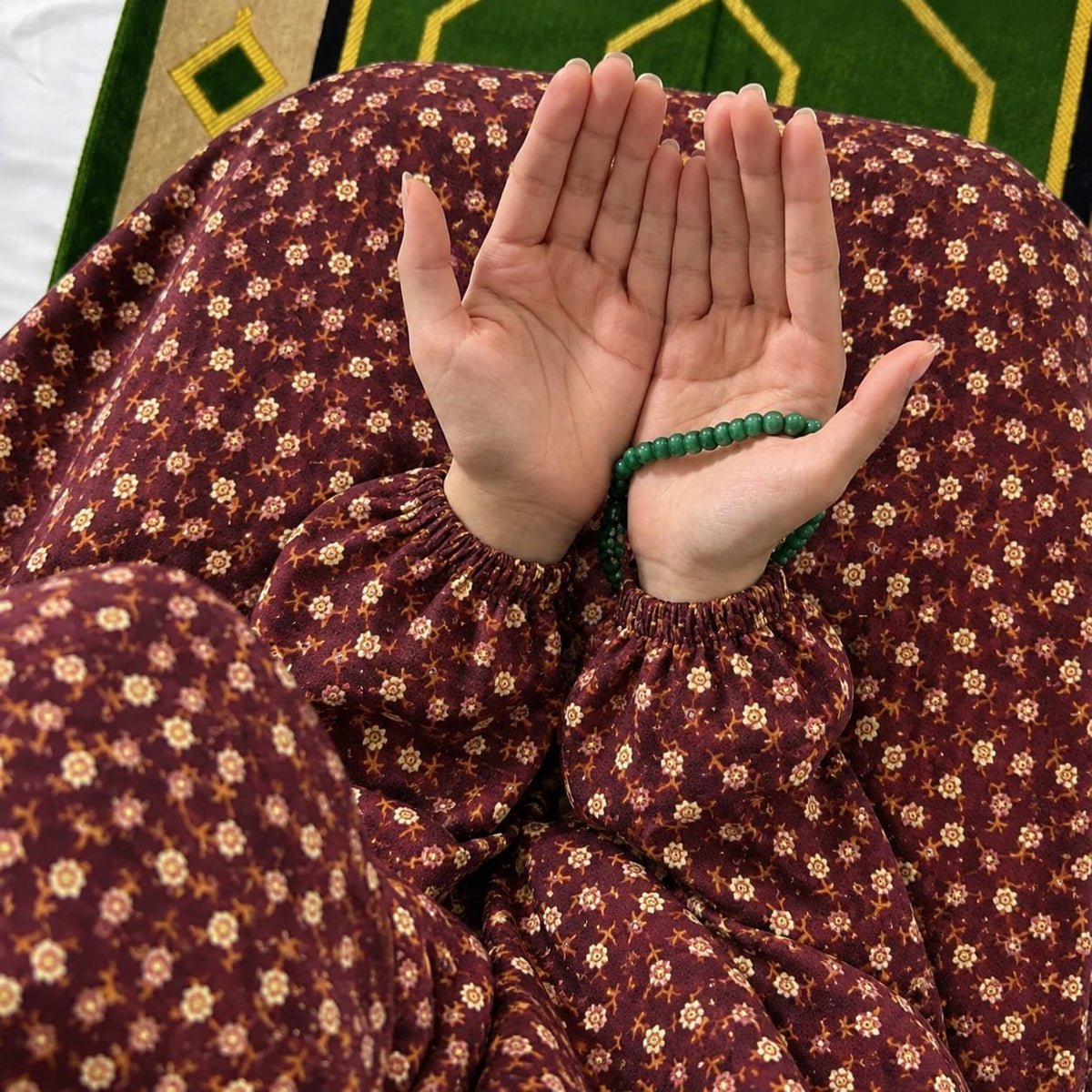 Namaz Chaddar -Garden Grace Maroon
