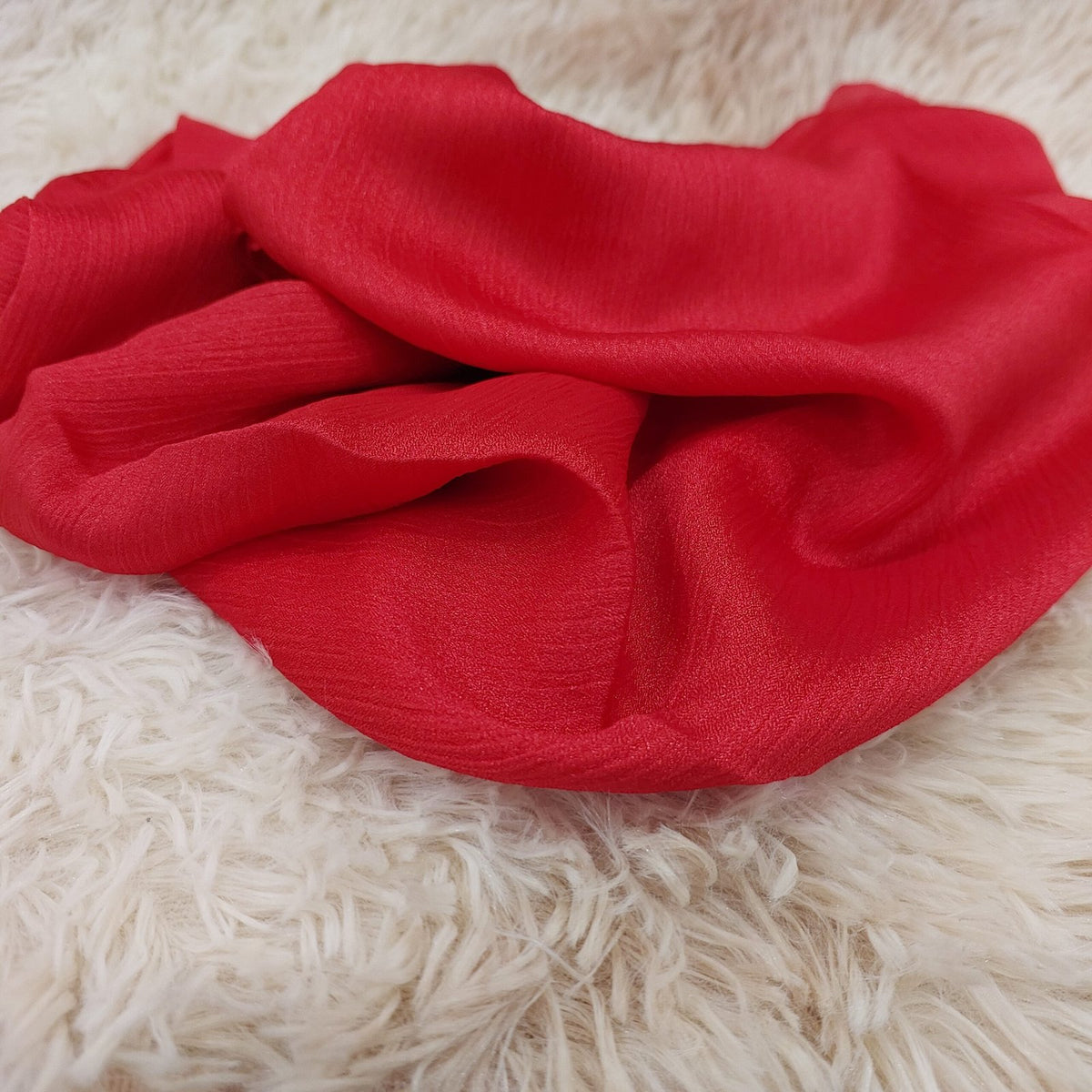 Crinkle Silk (Deep Red)